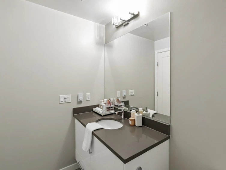 F401-20211 66 Avenue, Langley, BC, V2Y 0L4 - 21