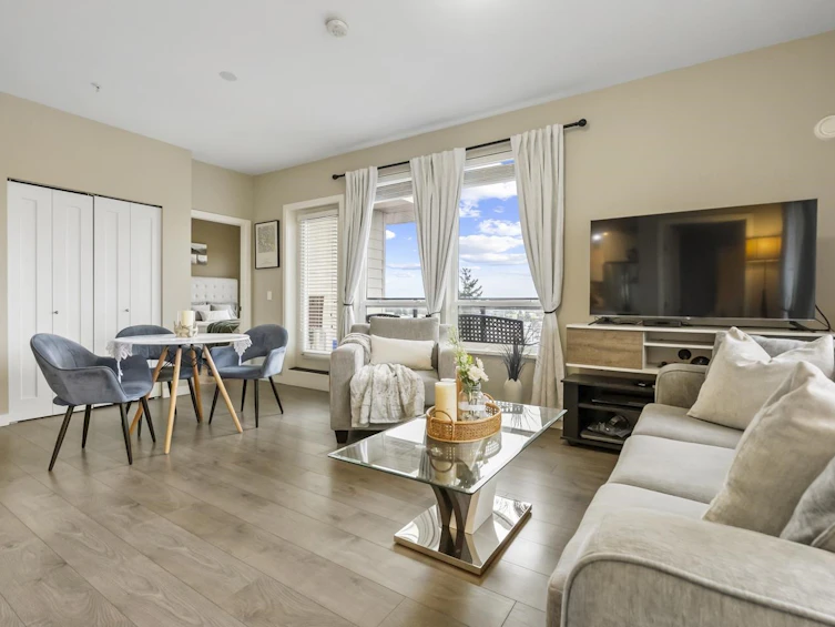 F401-20211 66 Avenue, Langley, BC, V2Y 0L4 - 2