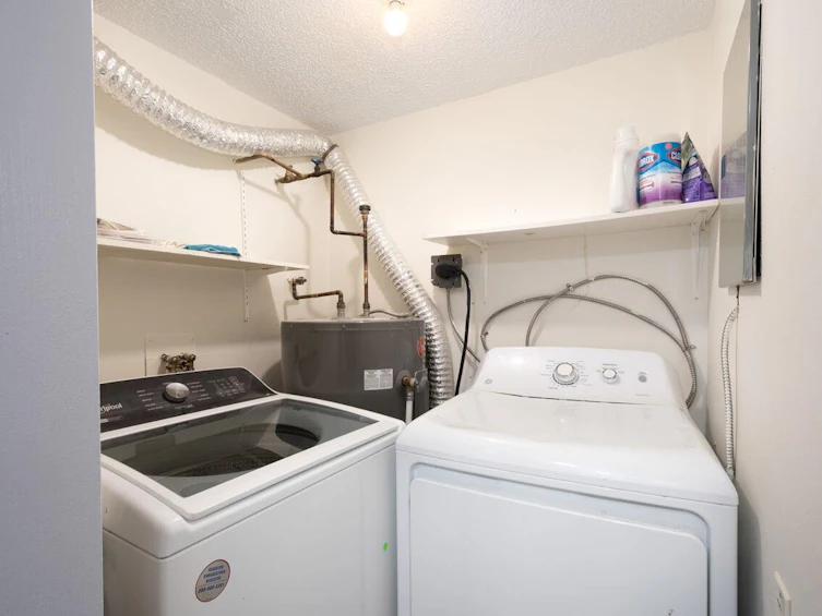 801-10620 150 Street, Surrey, BC, V3R 7S1 - 11