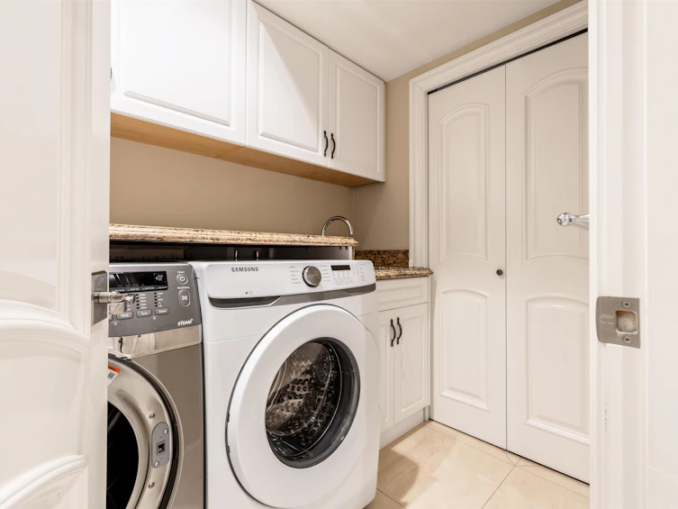 172 W 46th Avenue, Vancouver, BC, V5Y 2W9 - 25