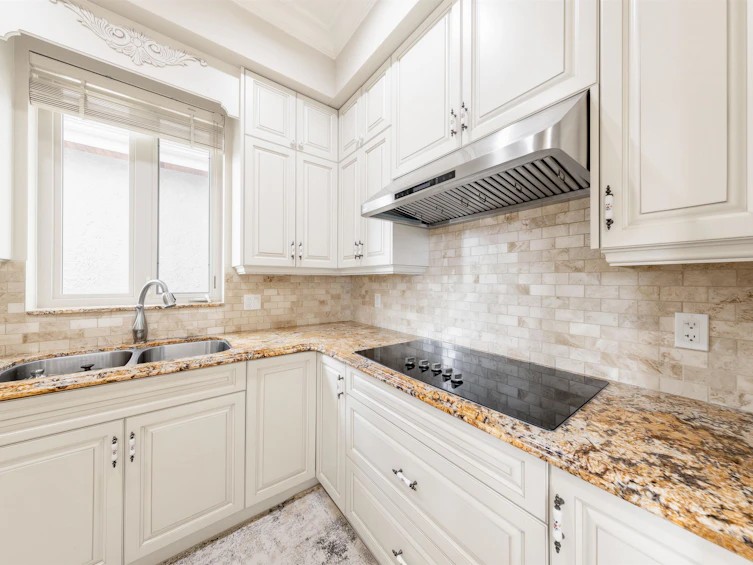 172 W 46th Avenue, Vancouver, BC, V5Y 2W9 - 16