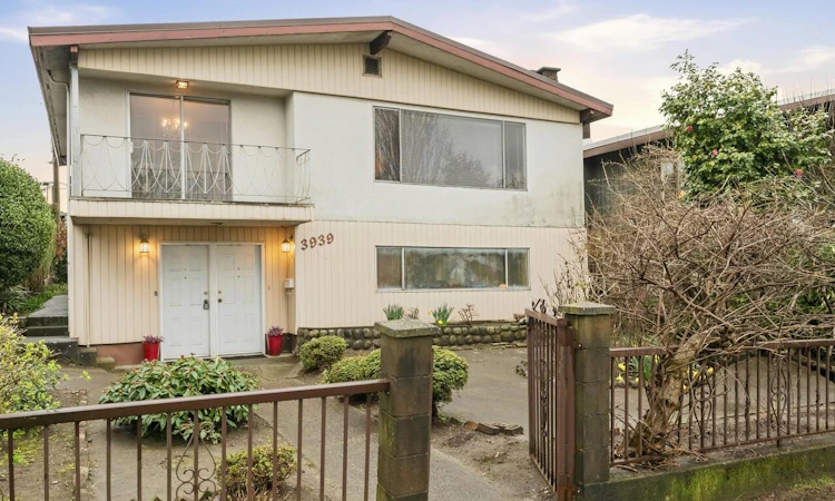 3939 Boundary Road