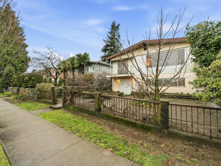 3939 Boundary Road, Vancouver, BC, V5R 2M4 - 3