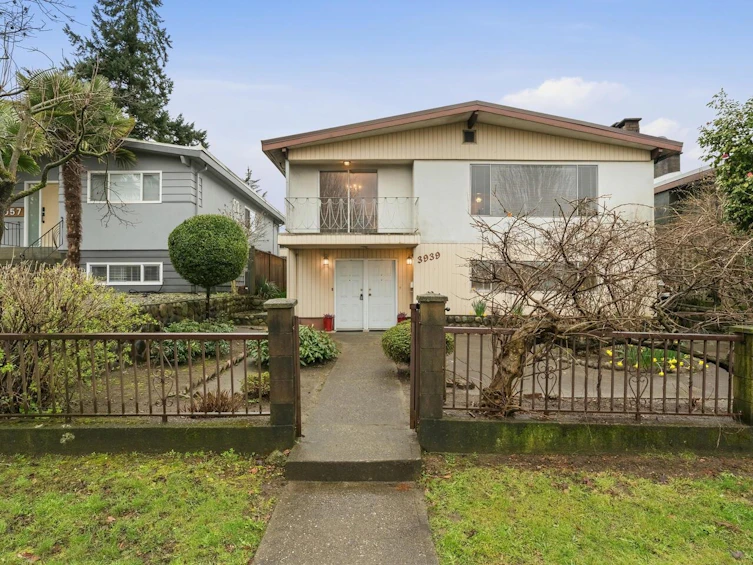 3939 Boundary Road, Vancouver, BC, V5R 2M4 - 2