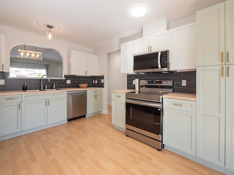 5726 Emily Way, Sechelt, BC, V7Z 0N5 - 12