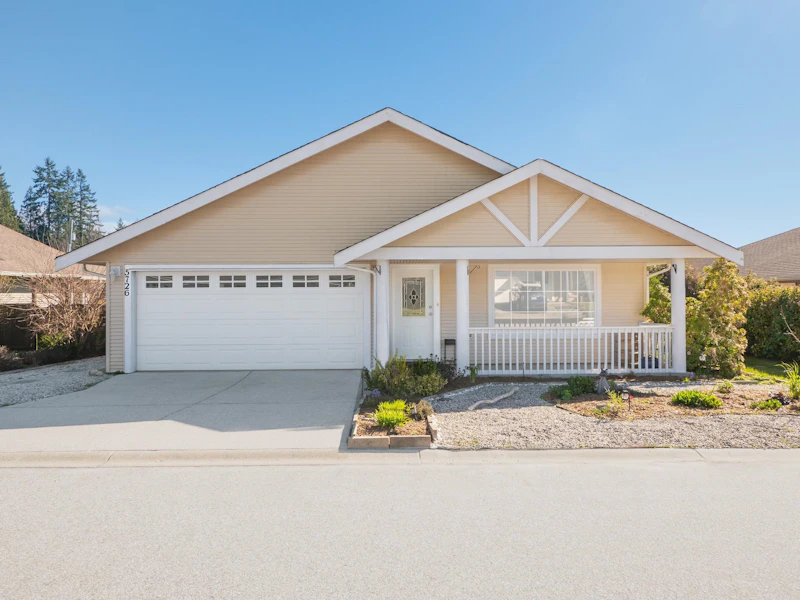 5726 Emily Way, Sechelt BC