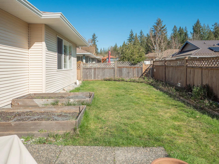 5726 Emily Way, Sechelt, BC, V7Z 0N5 - 25