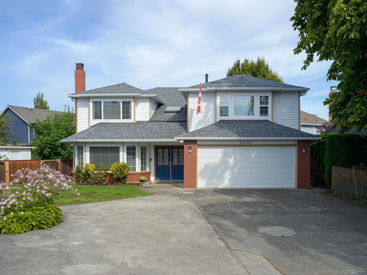 4430 50a Street, Delta, BC, V4K 4M1