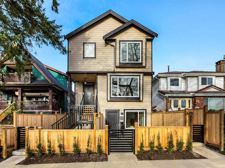 2-435 E 47th Avenue, Vancouver, BC, V5W 2B3