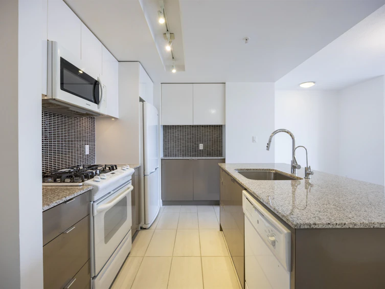 1801-4808 Hazel Street, Burnaby, BC, V5H 0A2 - 8