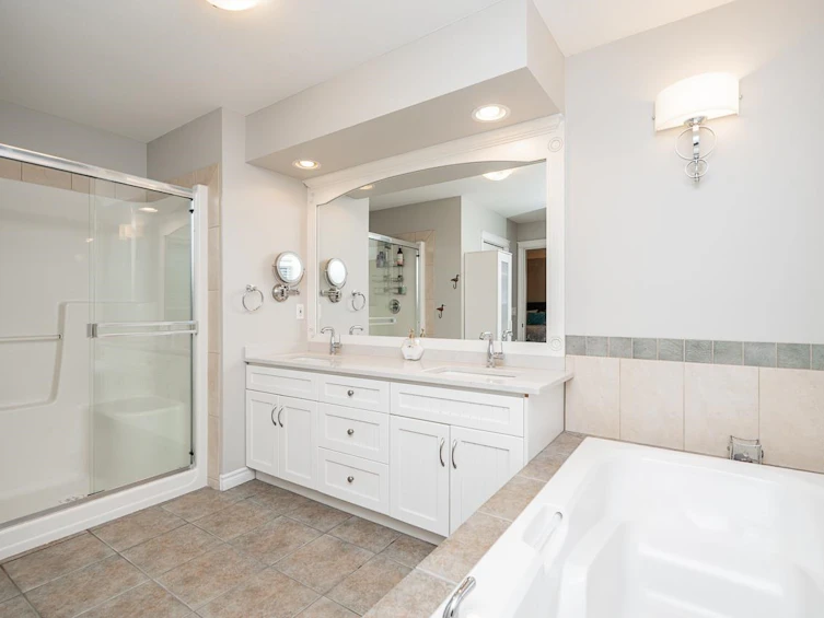 21118 123 Avenue, Maple Ridge, BC, V2X 4B4 - 23