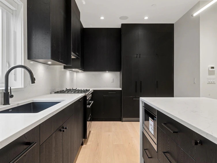 1-2539 Grant Street, Vancouver, BC, V5K 3G6 - 10