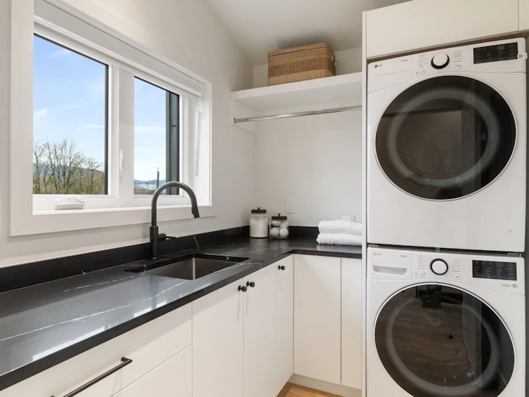2-2541 Grant Street, Vancouver, BC, V5K 3G6 - 17