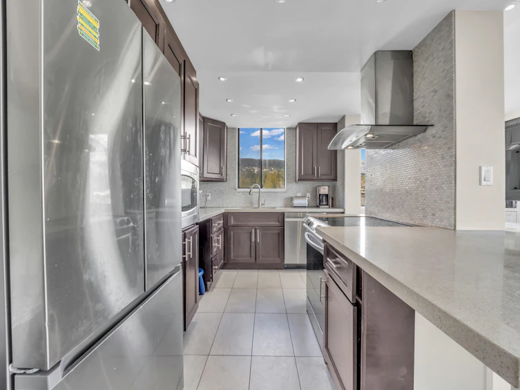 905-555 13th Street, West Vancouver, BC, V7T 2N8 - 8