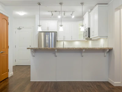 165-8258 207a Street - 3