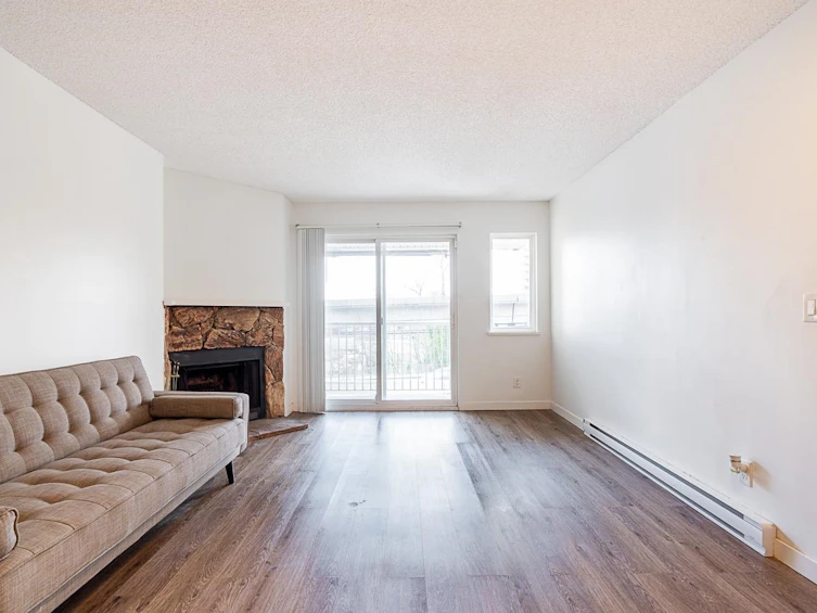 204-555 North Road, Coquitlam, BC, V3J 1N8 - 11