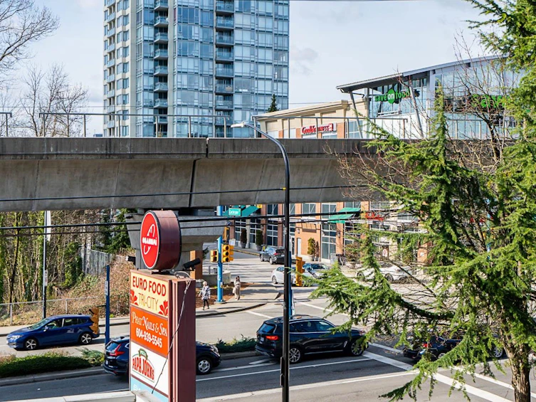 204-555 North Road, Coquitlam, BC, V3J 1N8 - 21