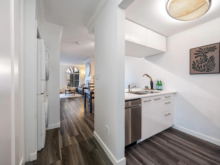103-2110 Cornwall Avenue, Vancouver, BC, V6K 1B4 - 3