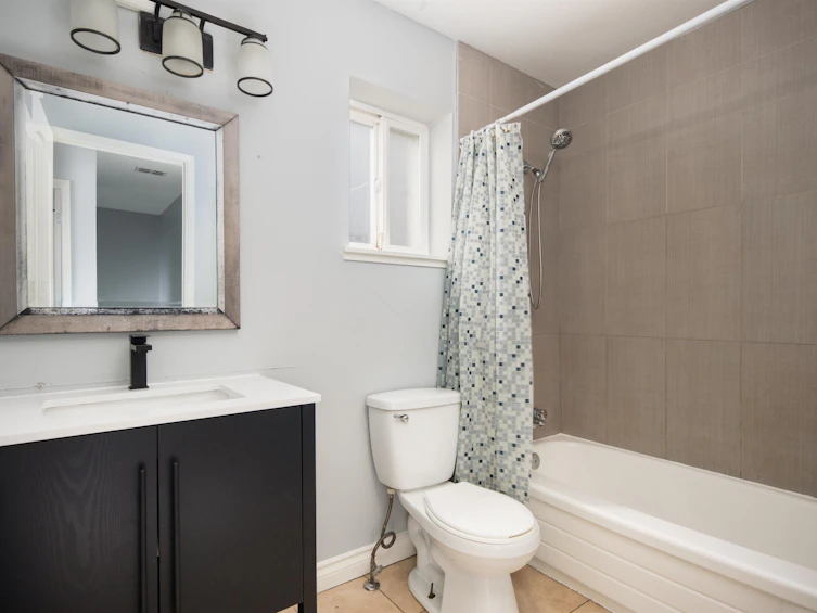 7754 119a Street, Delta, BC, V4C 6N6 - 9