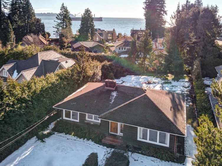4386 Erwin Drive, West Vancouver, BC, V7V 1H6 - 2
