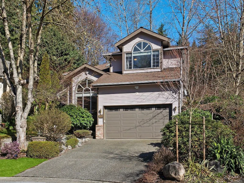 112 Parkside Drive, Port Moody BC V3H 4W8