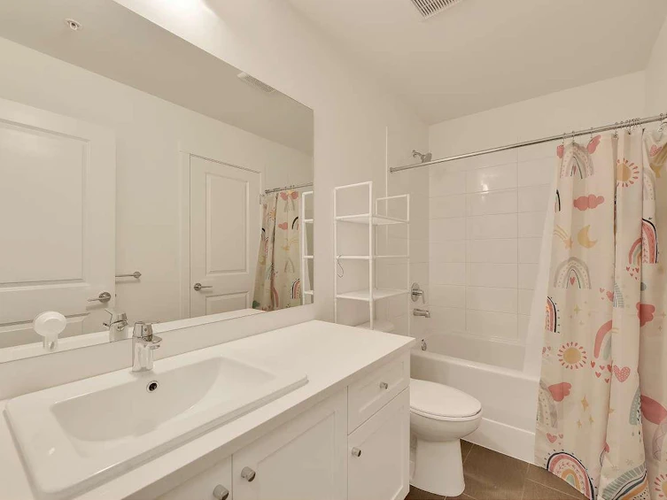207-15835 85 Avenue, Surrey, BC, V4N 6W6 - 15