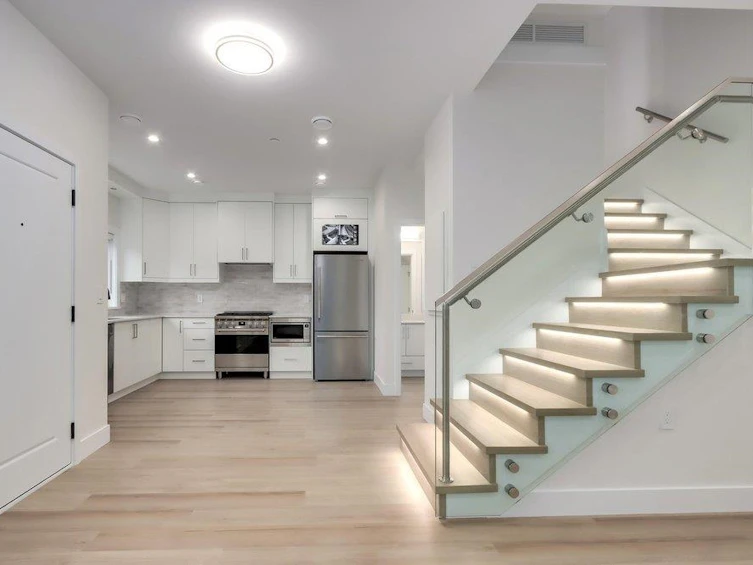 1-4257 Knight Street, Vancouver, BC, V5N 3M3 - 4