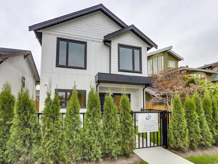 1-4257 Knight Street, Vancouver, BC, V5N 3M3