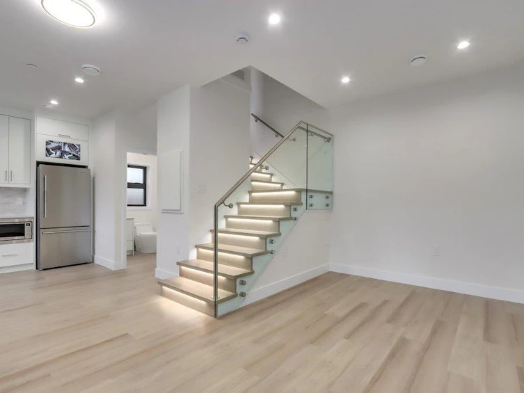 1-4257 Knight Street, Vancouver, BC, V5N 3M3 - 3