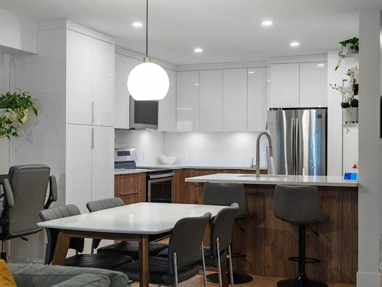 110-3978 Albert Street, Burnaby, BC, V5C 2E1 - 2