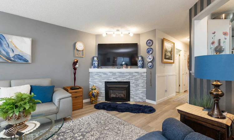 501-45765 Spadina Avenue