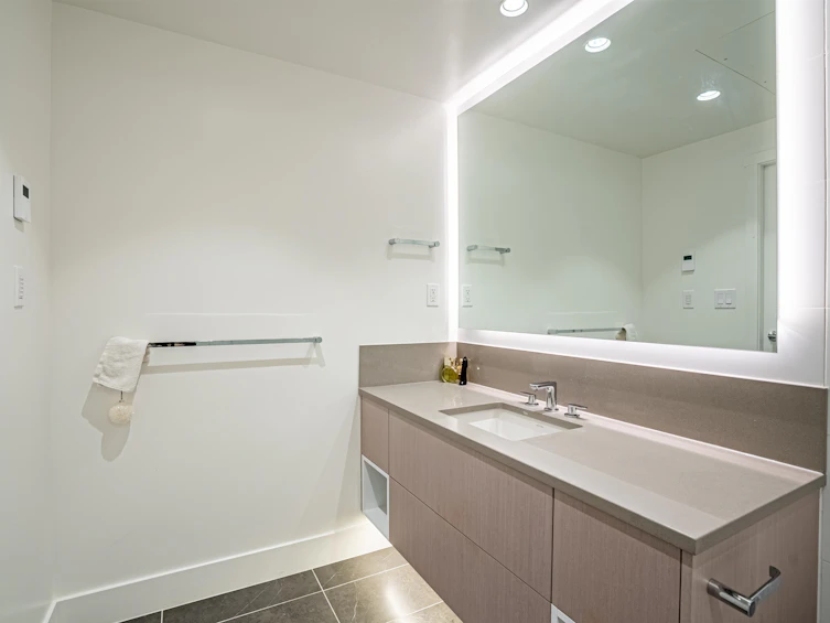 1601-1632 Lions Gate Lane, North Vancouver, BC, V7P 0E2 - 19