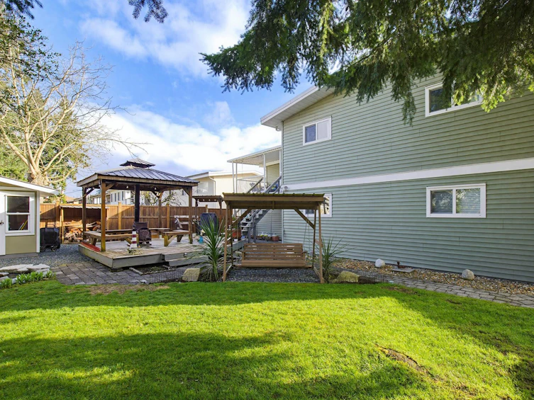 7523 May Street, Mission, BC, V2V 3C9 - 2