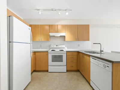 204-14859 100 Avenue - 3