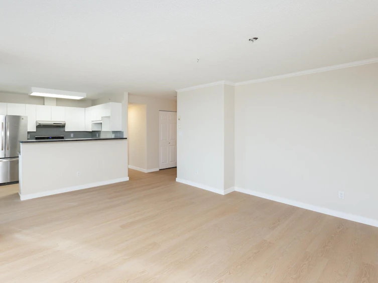 1504-13880 101 Avenue, Surrey, BC, V3T 5T1 - 8