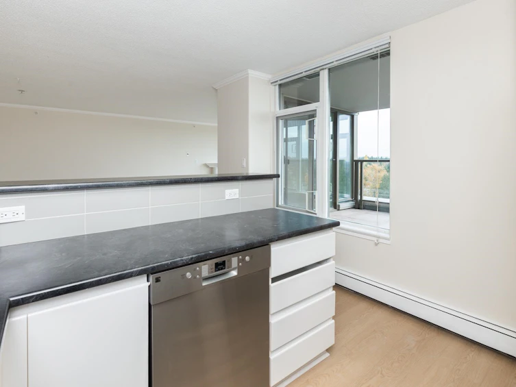1504-13880 101 Avenue, Surrey, BC, V3T 5T1 - 10
