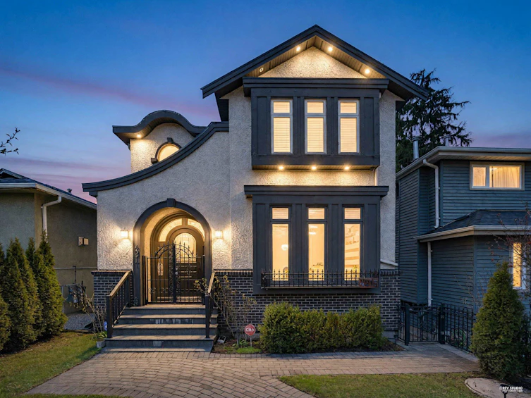 4217 W 16th Avenue, Vancouver, BC, V6R 3E5