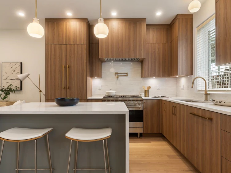 2049 E 4th Avenue, Vancouver, BC, V5N 1K5 - 2
