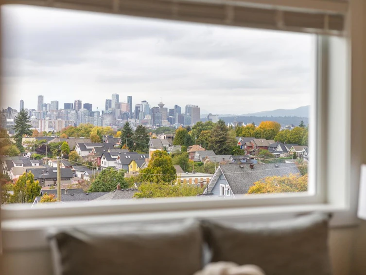 2049 E 4th Avenue, Vancouver, BC, V5N 1K5