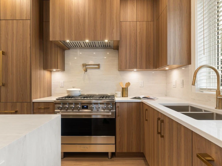 2049 E 4th Avenue, Vancouver, BC, V5N 1K5 - 9