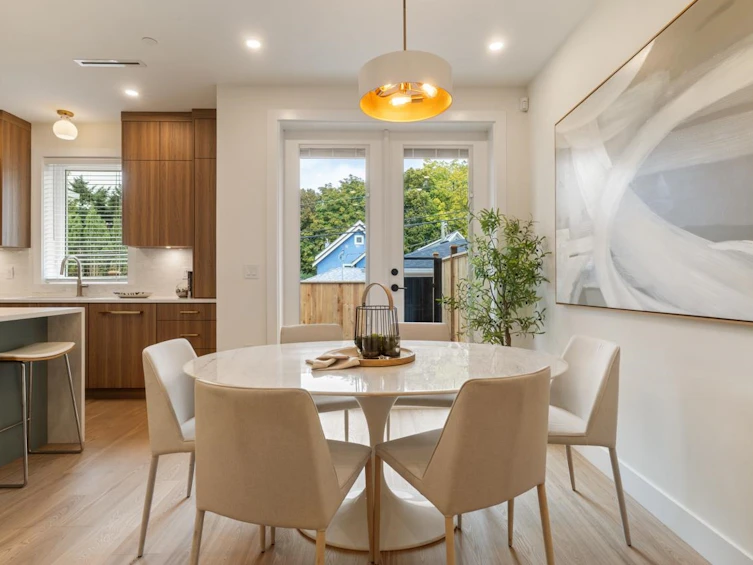 2049 E 4th Avenue, Vancouver, BC, V5N 1K5 - 12