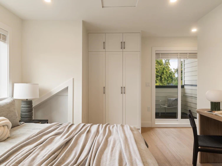2049 E 4th Avenue, Vancouver, BC, V5N 1K5 - 27