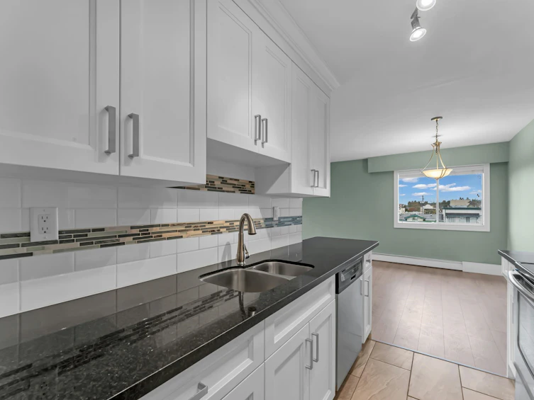 322-17707 57a Avenue, Surrey, BC, V3S 1J2 - 3
