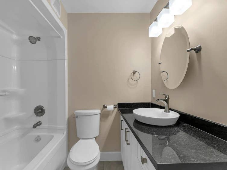 322-17707 57a Avenue, Surrey, BC, V3S 1J2 - 11