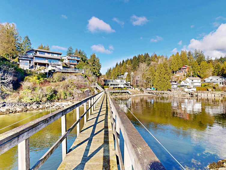 4545 Strathcona Road, North Vancouver, BC, V7G 1G7 - 40