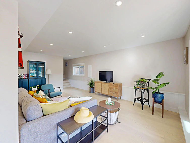4545 Strathcona Road, North Vancouver, BC, V7G 1G7 - 30