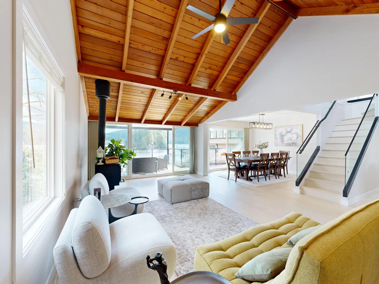 4545 Strathcona Road, North Vancouver, BC, V7G 1G7 - 4
