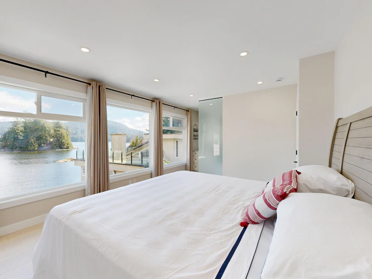 4545 Strathcona Road, North Vancouver, BC, V7G 1G7 - 14