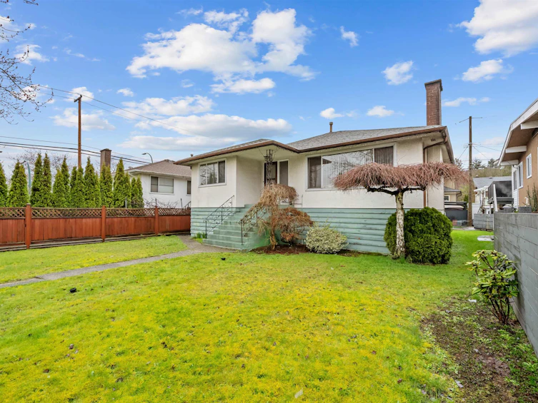 3115 E 49 Avenue, Vancouver, BC, V5S 1L2