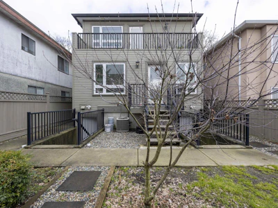 2118 Waverley Avenue - 5
